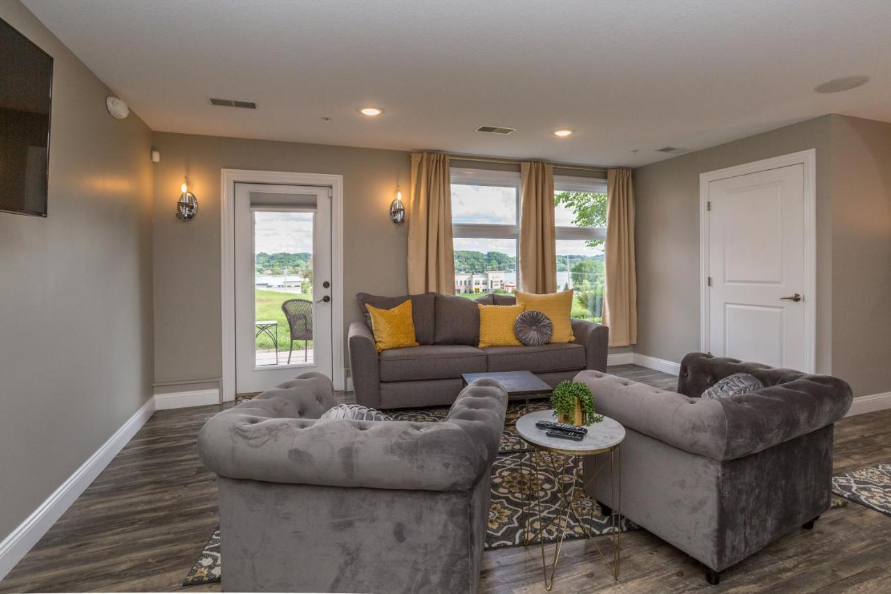 River View Lodge Le Claire エクステリア 写真
