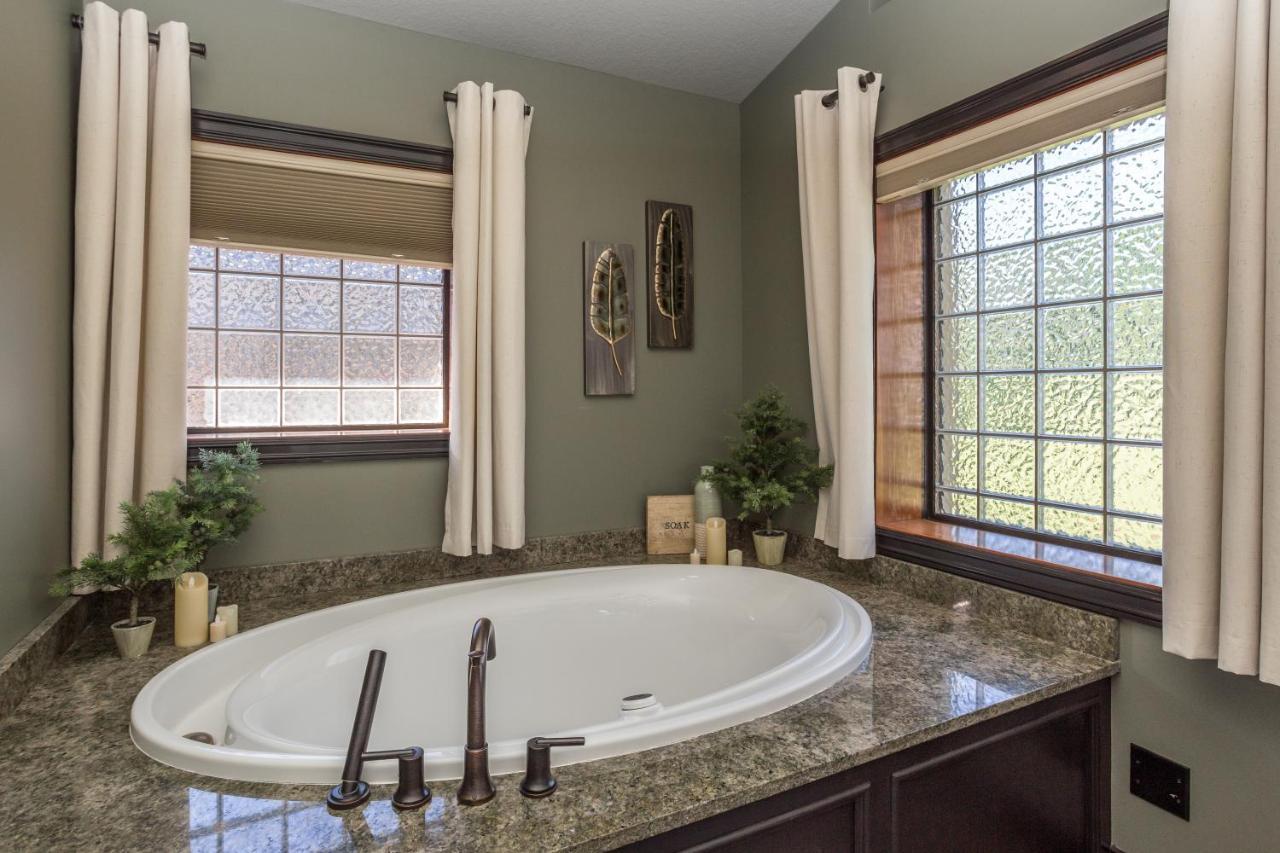 River View Lodge Le Claire エクステリア 写真