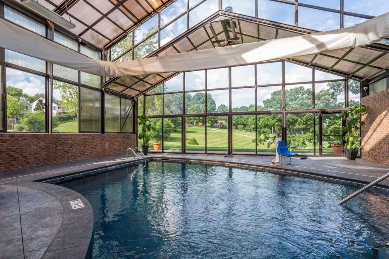 River View Lodge Le Claire エクステリア 写真